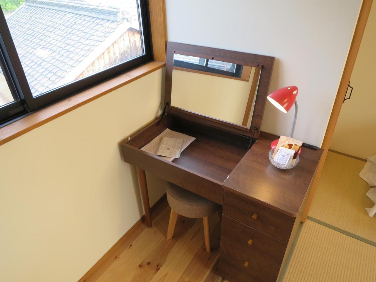 Guest House Roji To Akari Naoshima Exterior photo
